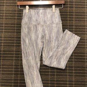 Lululemon cropped high waisted leggings